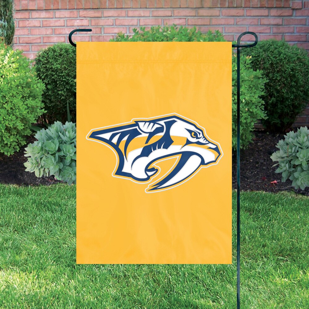 Nashville Predators Premium Garden Flag